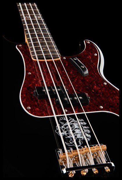 Бас-гитара Squier by Fender Eva Gardner Precision Bass RW (030-1077-506) Black 